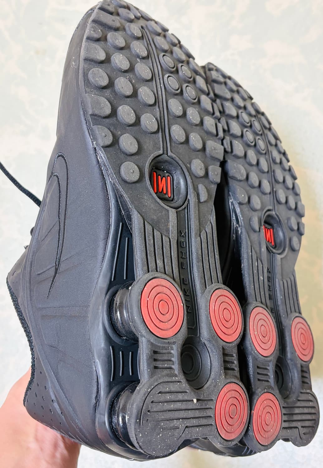 나이키 우먼스 샥스 r4 블랙 285 상품이미지3