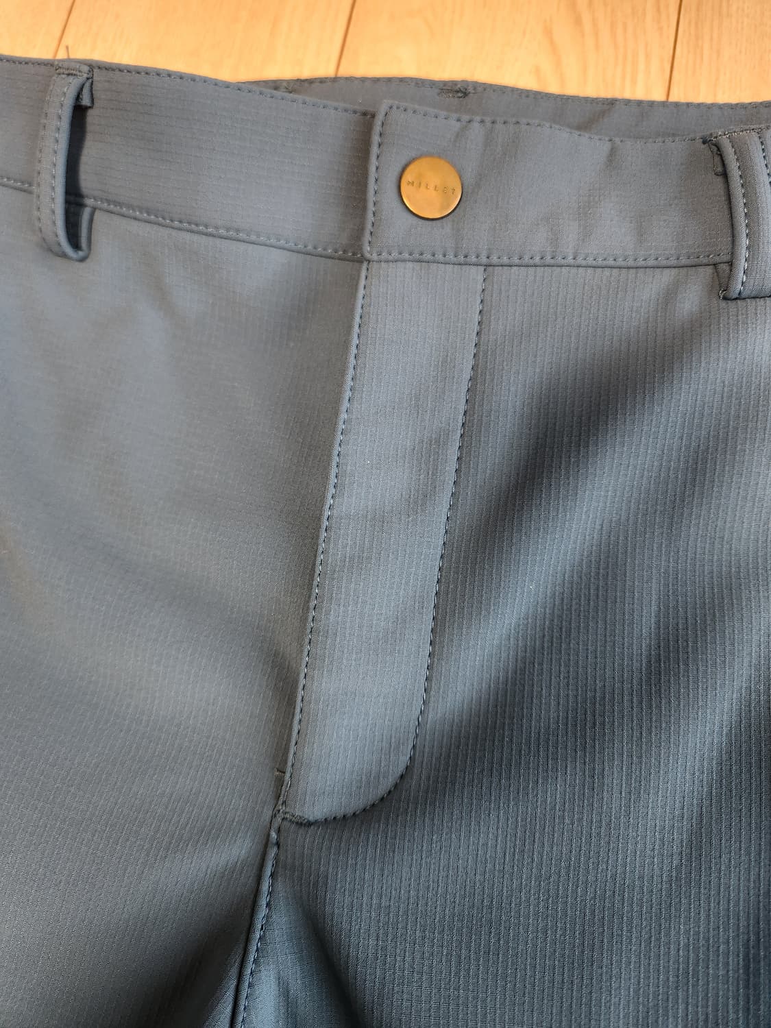 밀레 아웃도어 등산 바지 사이즈84 

약기모에요

지퍼 줄 빼버렸어요  상품이미지4