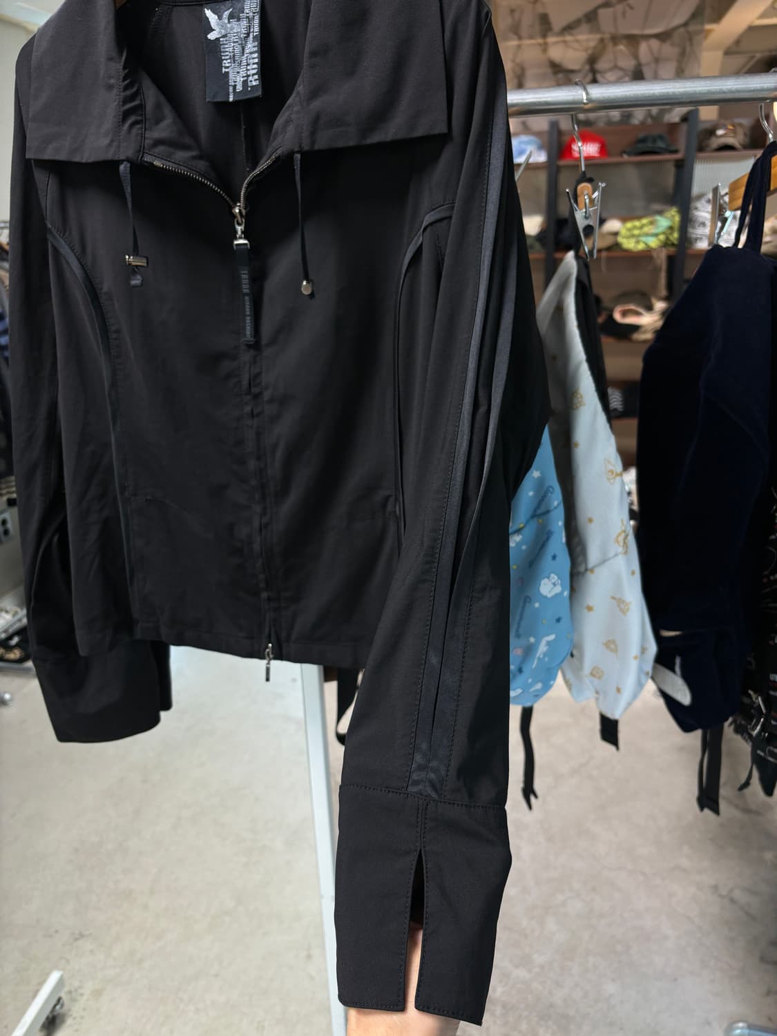 히로코 코시노 트렁크 집업 자켓 상품이미지6