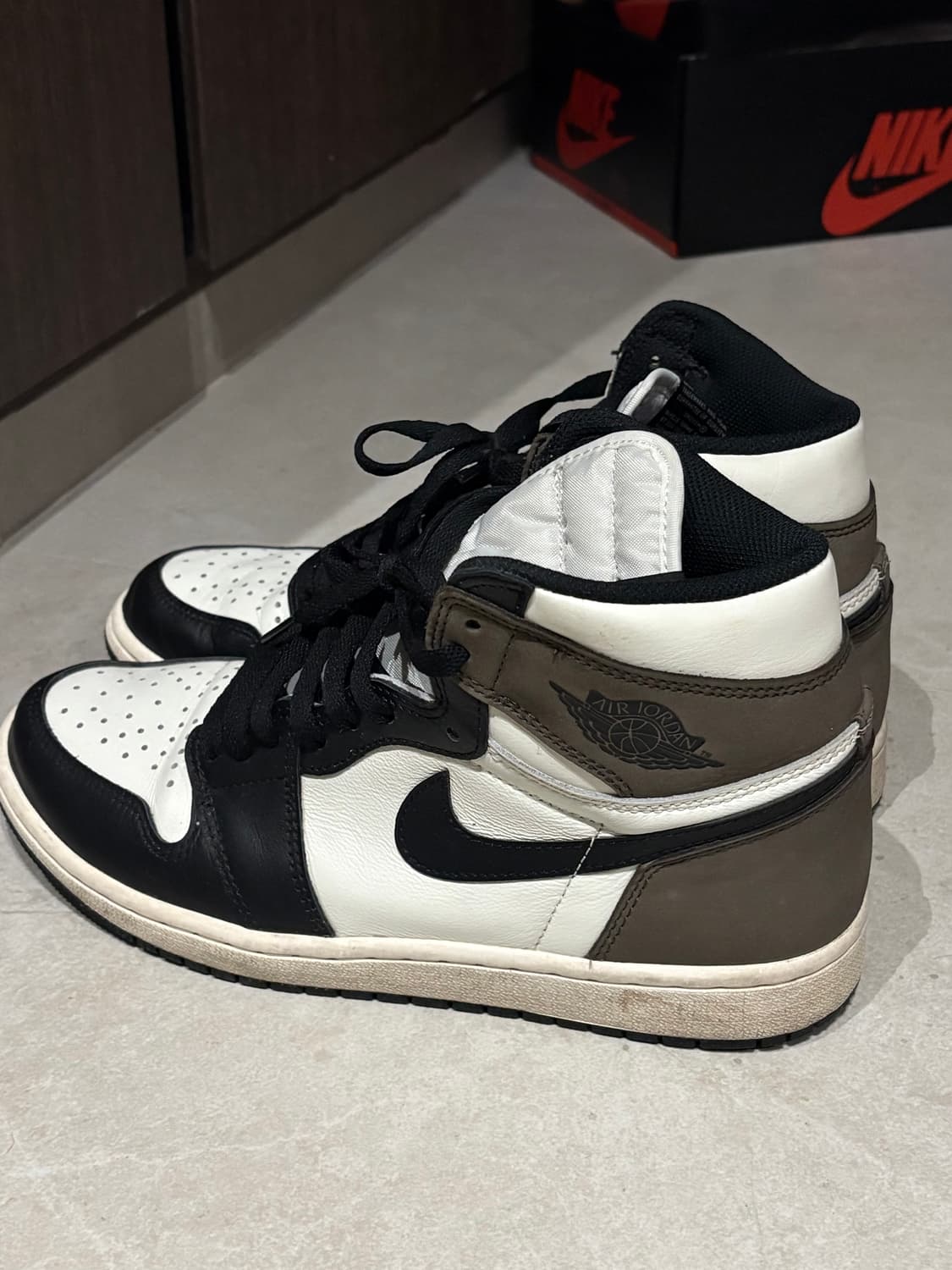 나이키 에어 조던 1 하이 블랙 모카 265 상품이미지4