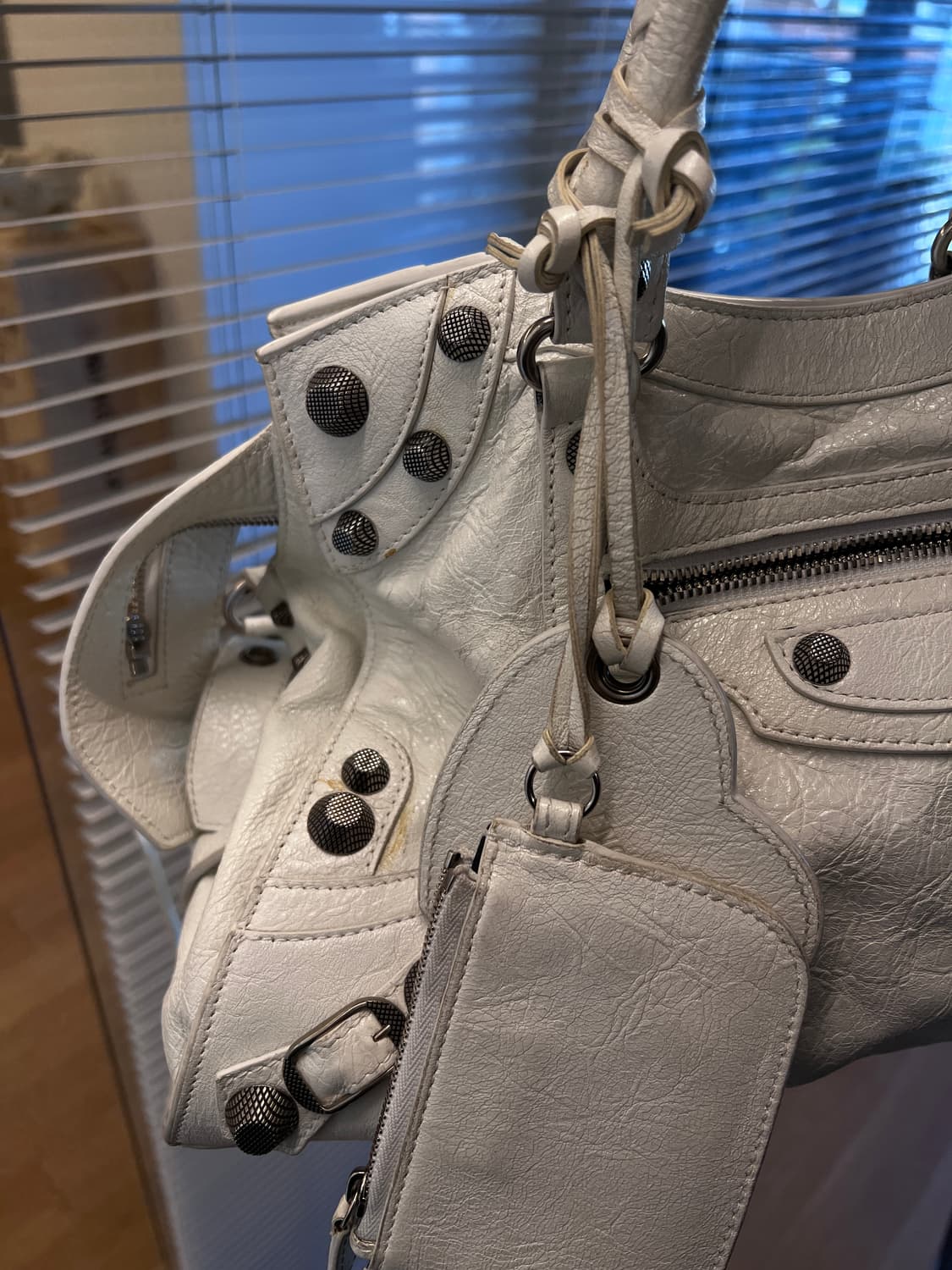 발렌시아가 네오 카골 스몰 백 상품이미지4