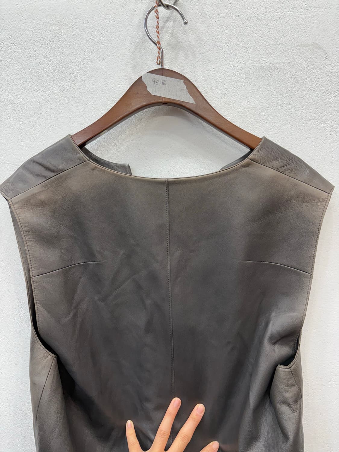 르베이지 가죽 베스트 상품이미지5