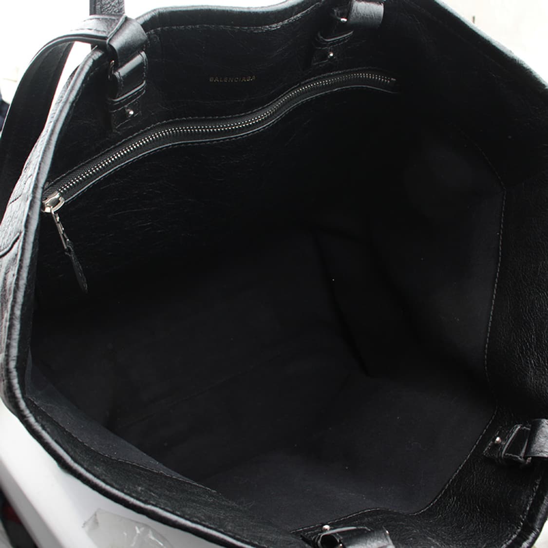 발렌시아가 블랙 레더 빅쇼퍼백 상품이미지5