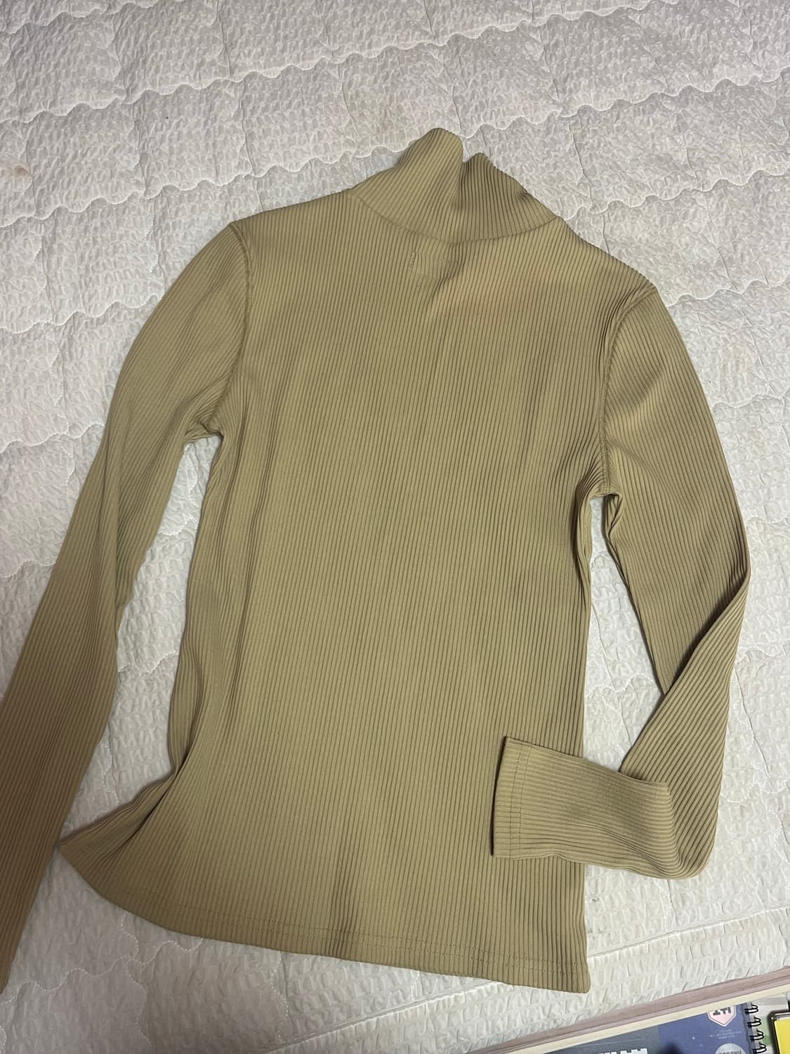 에옹쓰 터틀넥 머스타드 상품이미지4