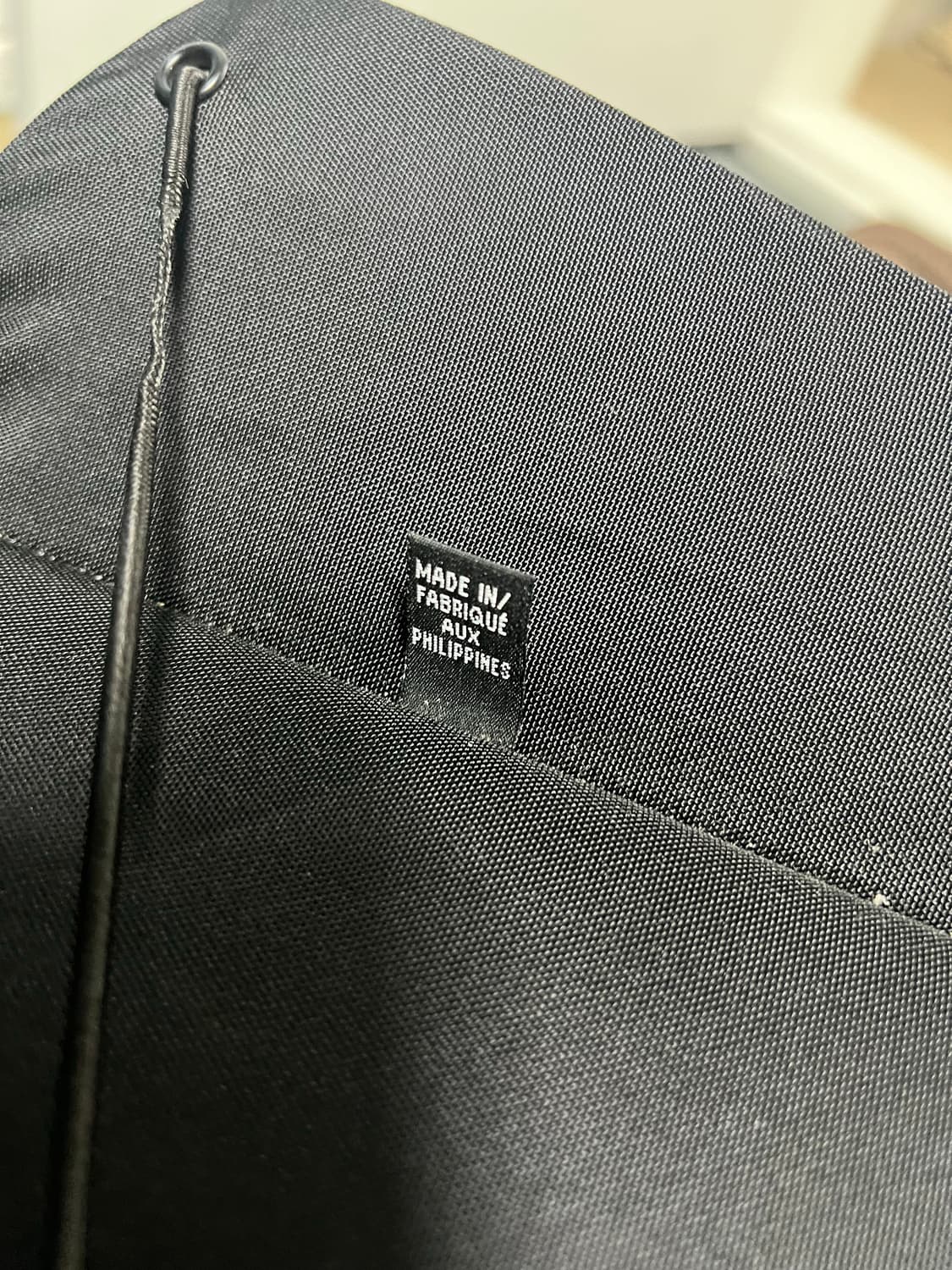 아크테릭스 퀴버 크로스바디 백 블랙 애쉬 상품이미지8