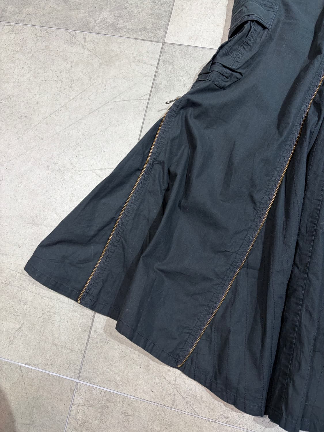 고아맛 goa 지퍼 디테일 카고 스커트 상품이미지3