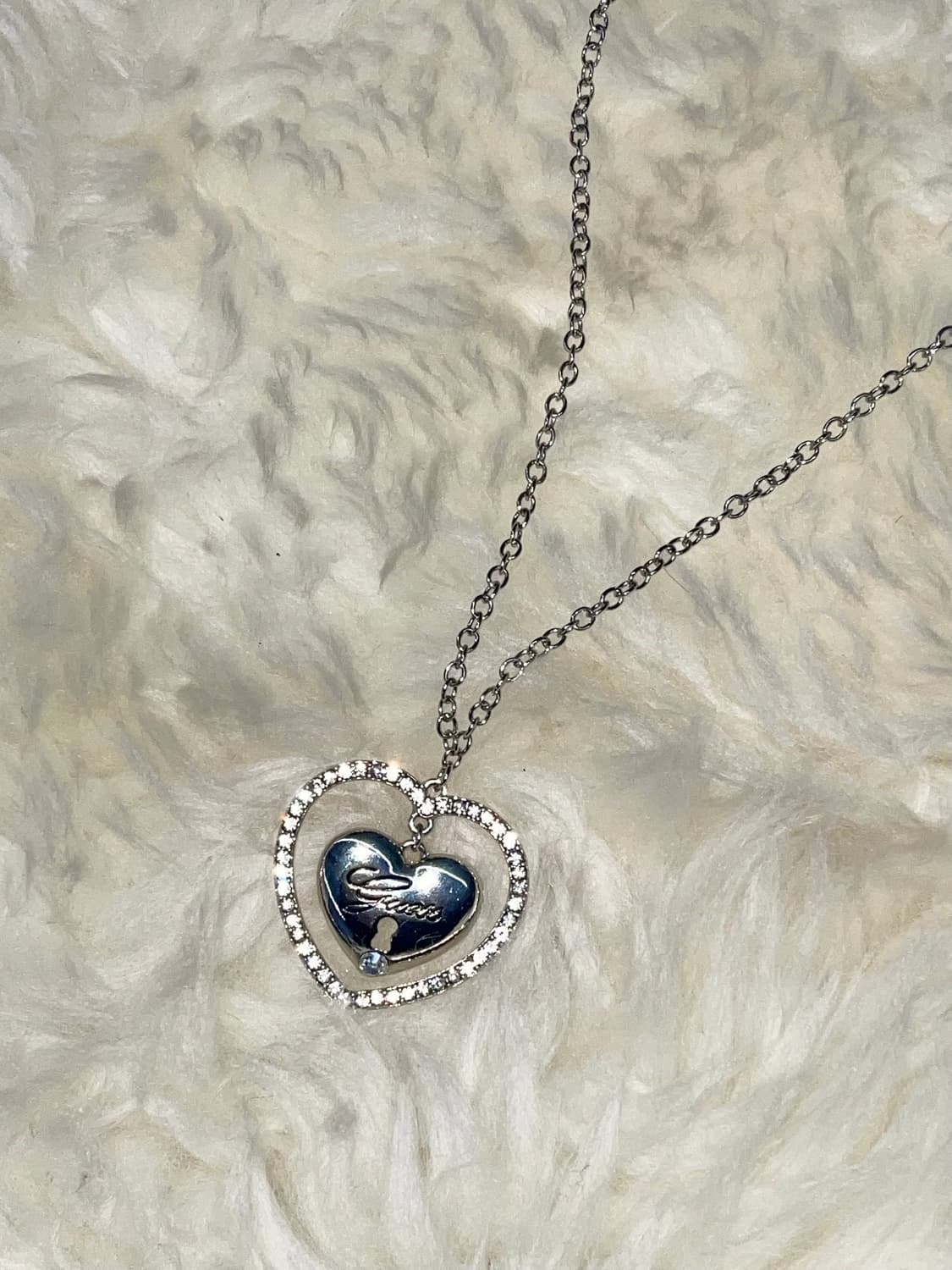 게스 하트 큐빅 드롭 네크리스 상품이미지2