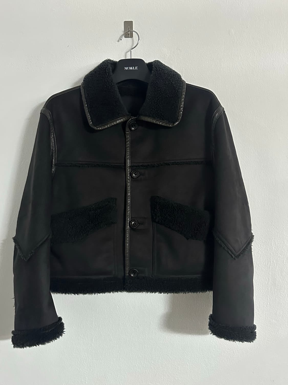 NUAKLE 누아클레 아스펜 시어링 무스탕 차콜 1번 사이즈 상품이미지1