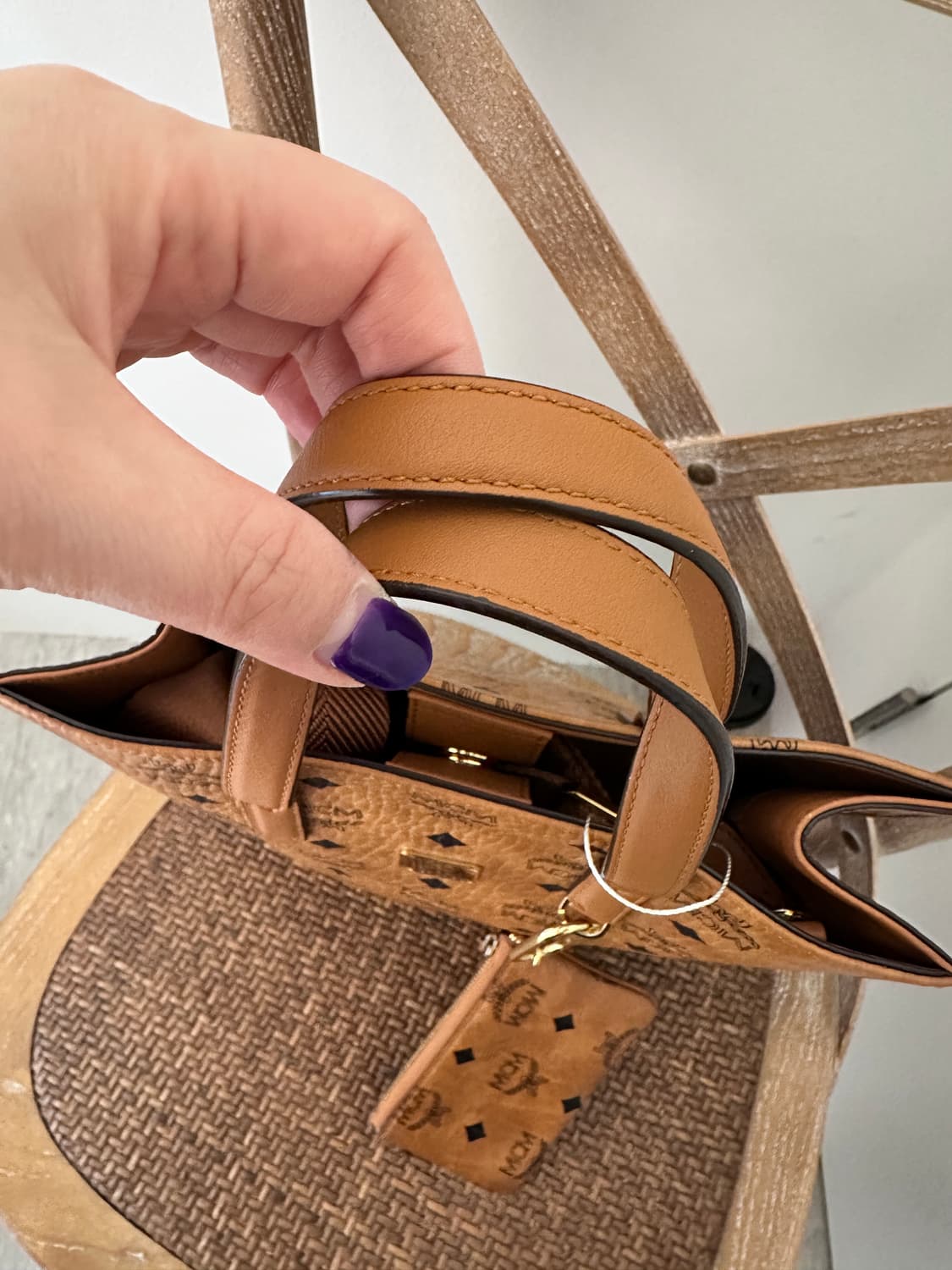 MCM Aren 비세토스 토트백(카드지갑) 상품이미지2