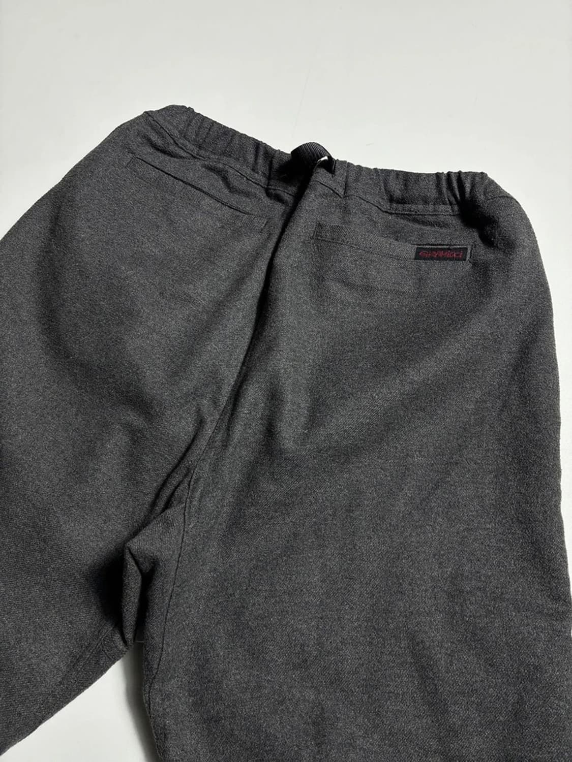 그라미치Gramicci 차콜그레이 컬러 울 블렌드 테이퍼드팬츠 R1469 상품이미지5