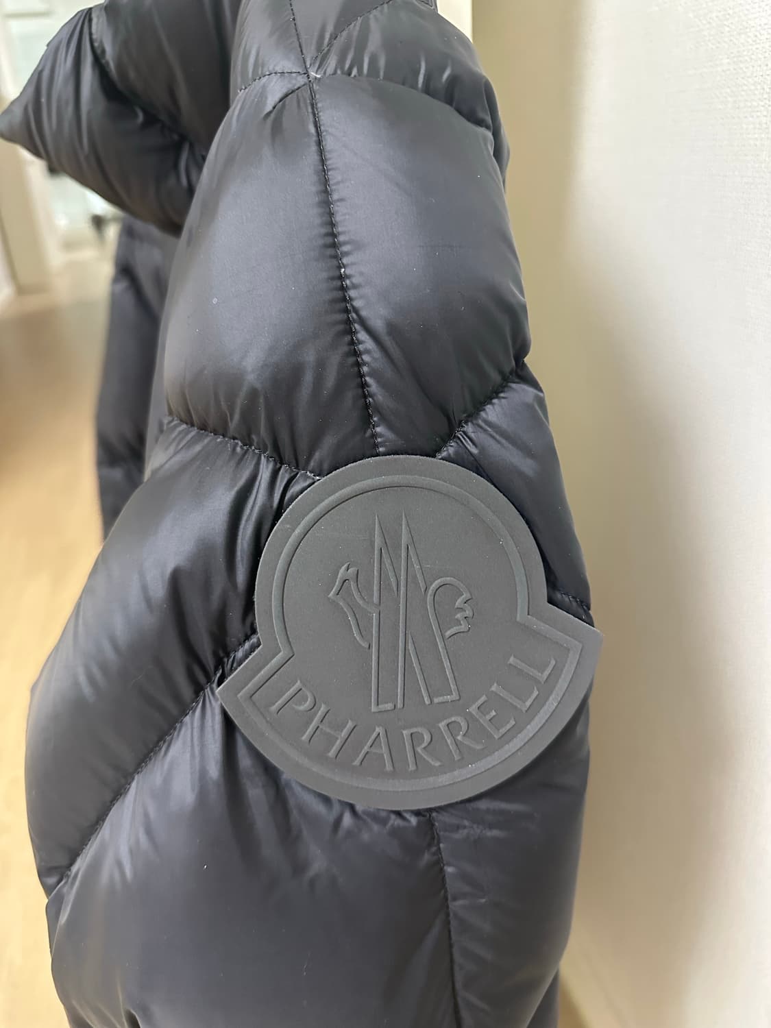 몽클레어 퍼렐 오크패딩 3사이즈 판매합니다 상품이미지3