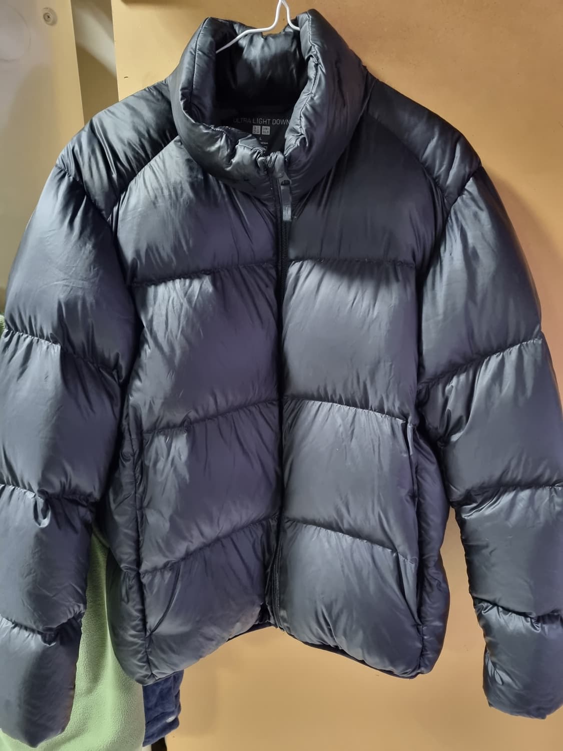 유니클로 울트라라이트 남성 숏패딩 상품이미지1