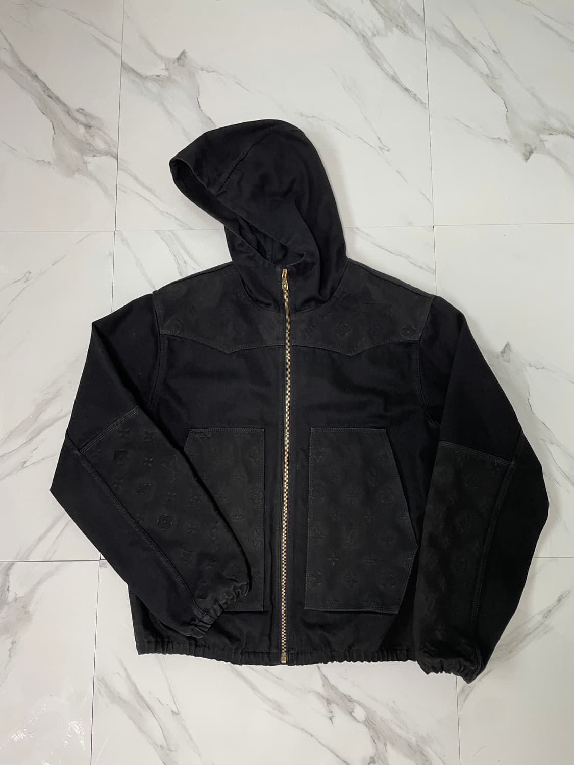 루이비통 카펜터 모노그램 데님 후드 자켓 50 백화점택 상품이미지1