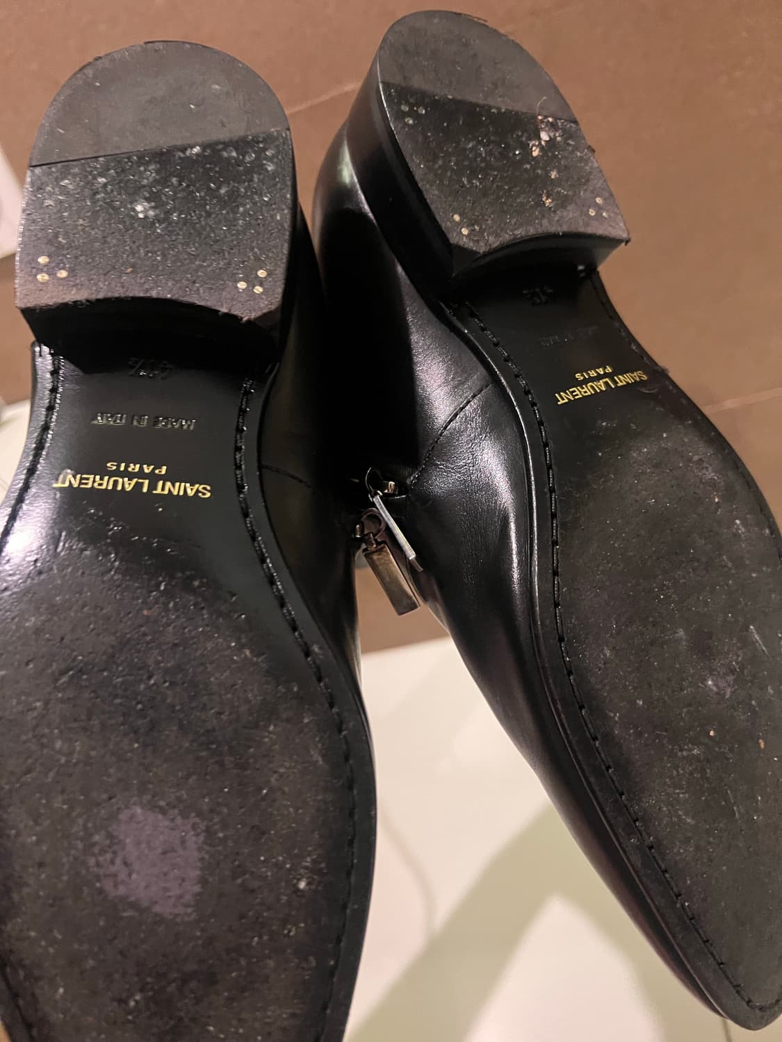 [41.5] Saint Laurent 카프 스킨 앵클부츠 상품이미지2