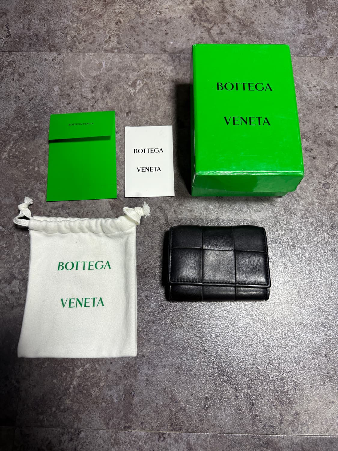 보테가베네타 반지갑 풀박스 상품이미지1