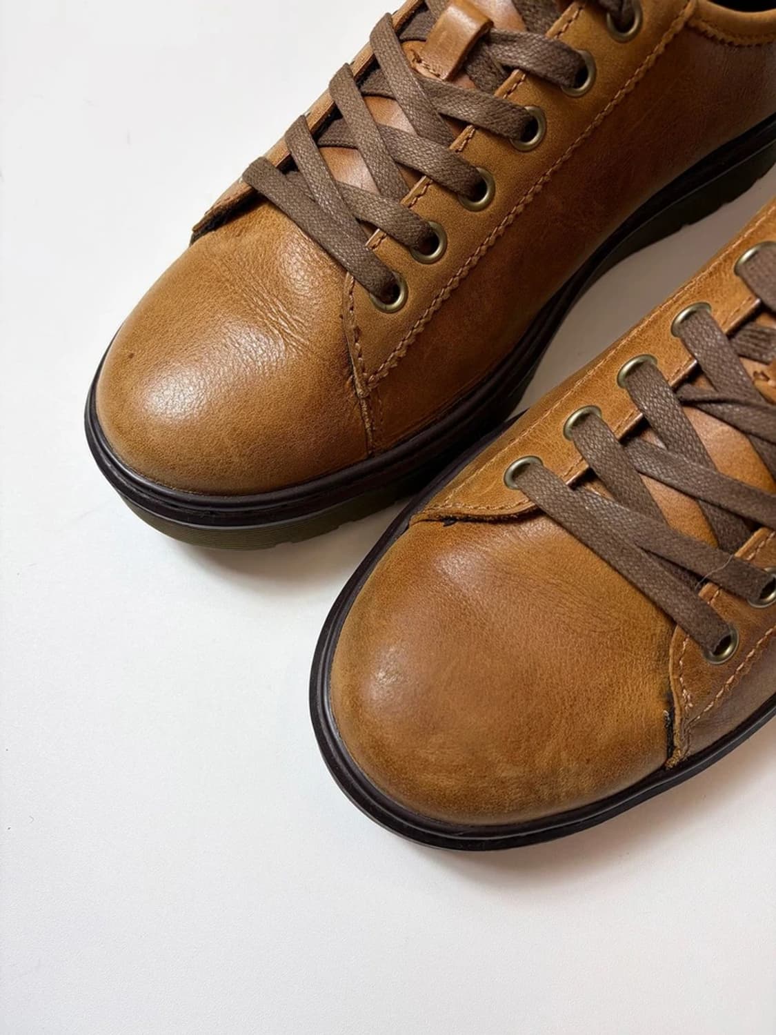 닥터마틴 17AW 단테 6홀 스니커즈 Q1506 상품이미지3