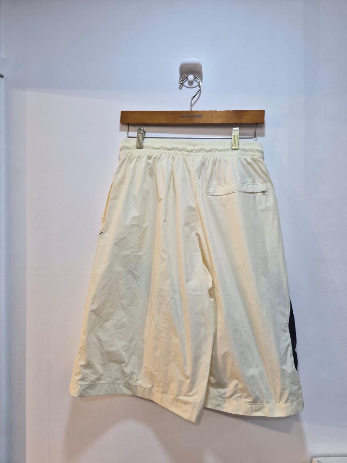 M) 나이키 NSW 빅스우시  쇼츠 코코넛 밀크 팝니다 상품이미지2