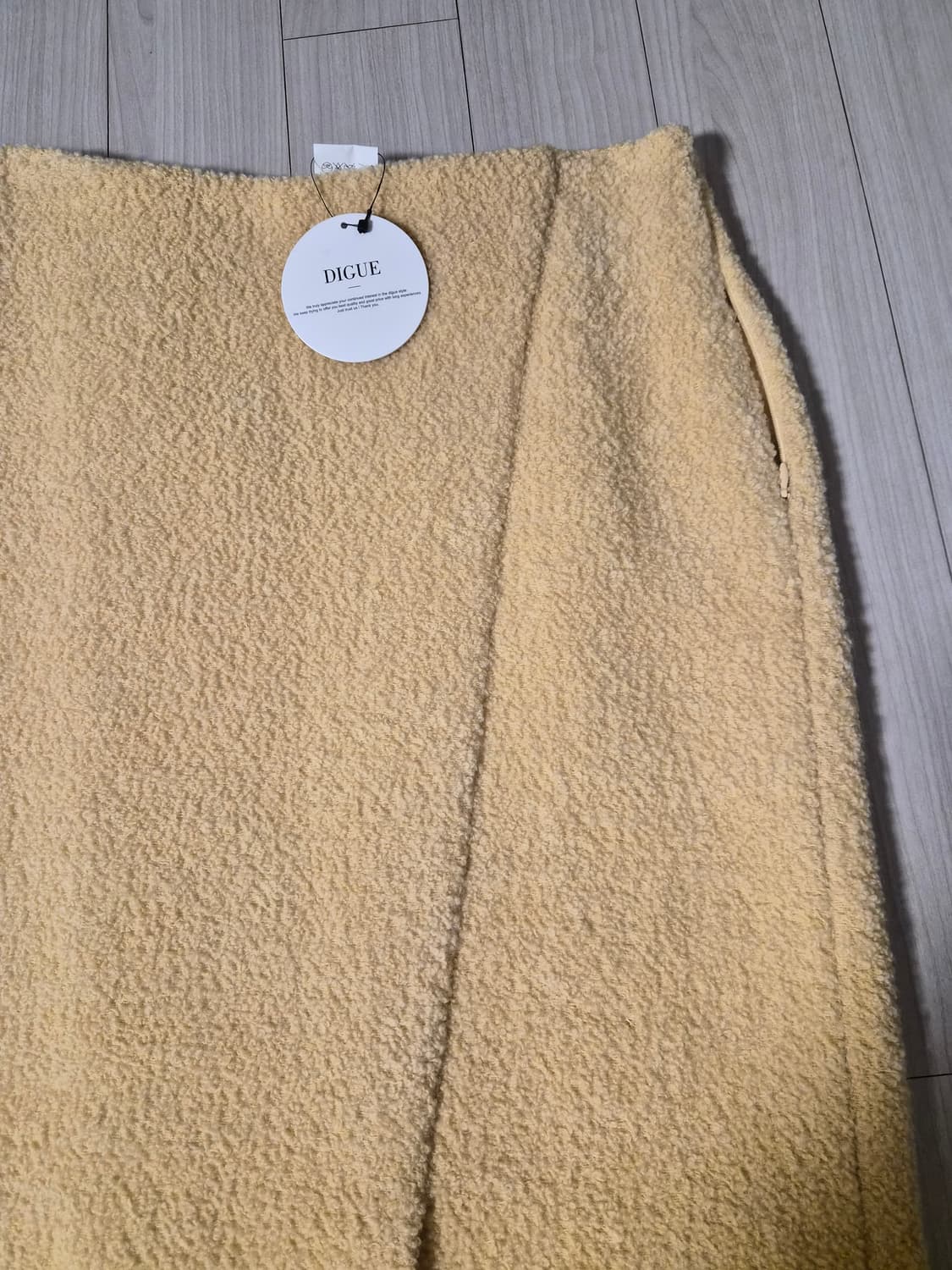 [새상품/M] DIGUE 울 혼방 뽀글이 롱 스커트 (크림 옐로우) 상품이미지3