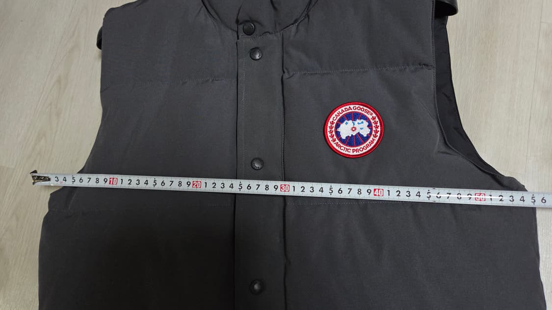 (착샷) 캐나다구스 크루 프리스타일 패딩 베스트  상품이미지7