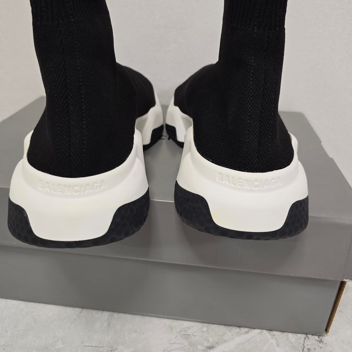 발렌시아가 스피드러너 스니커즈 신발 37사이즈 240 245 판매 상품이미지5
