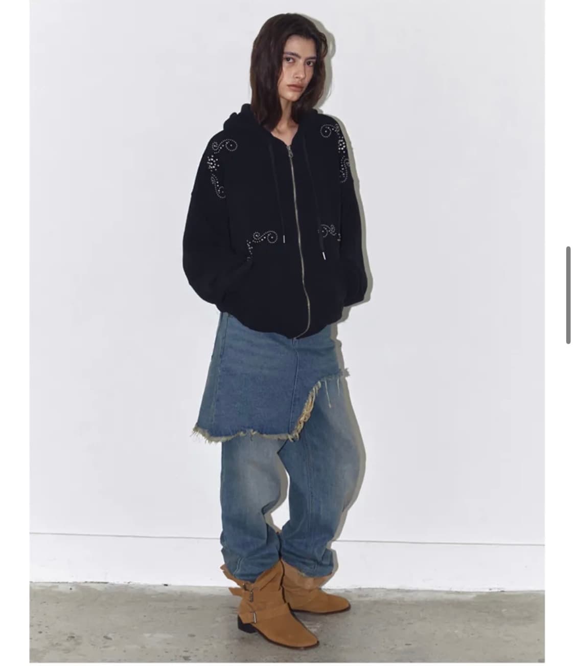 폴리수엠 ORNAMENT STUDDED HOODIE (Black) 상품이미지2