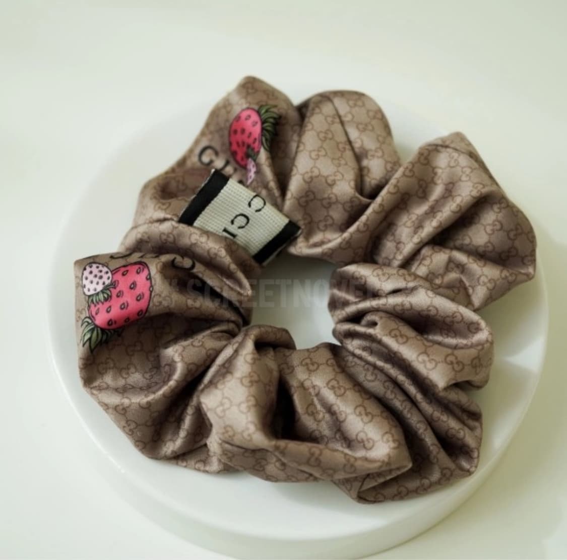 구찌 스트로베리 빈티지 헤어슈슈 상품이미지3