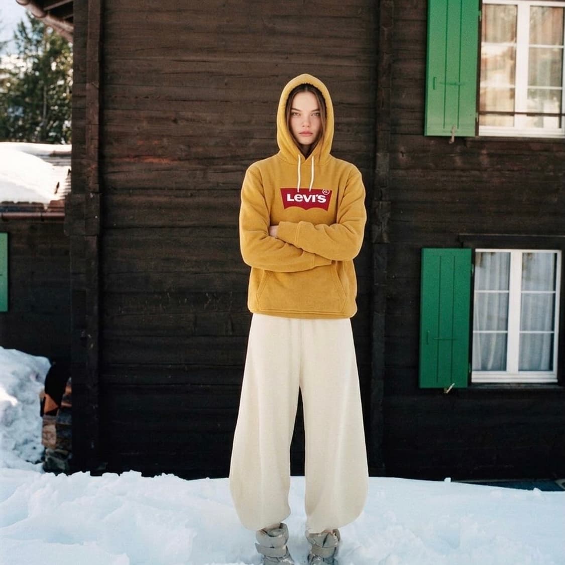 남녀공용 리바이스 머스터드컬러 후드티 상품이미지3