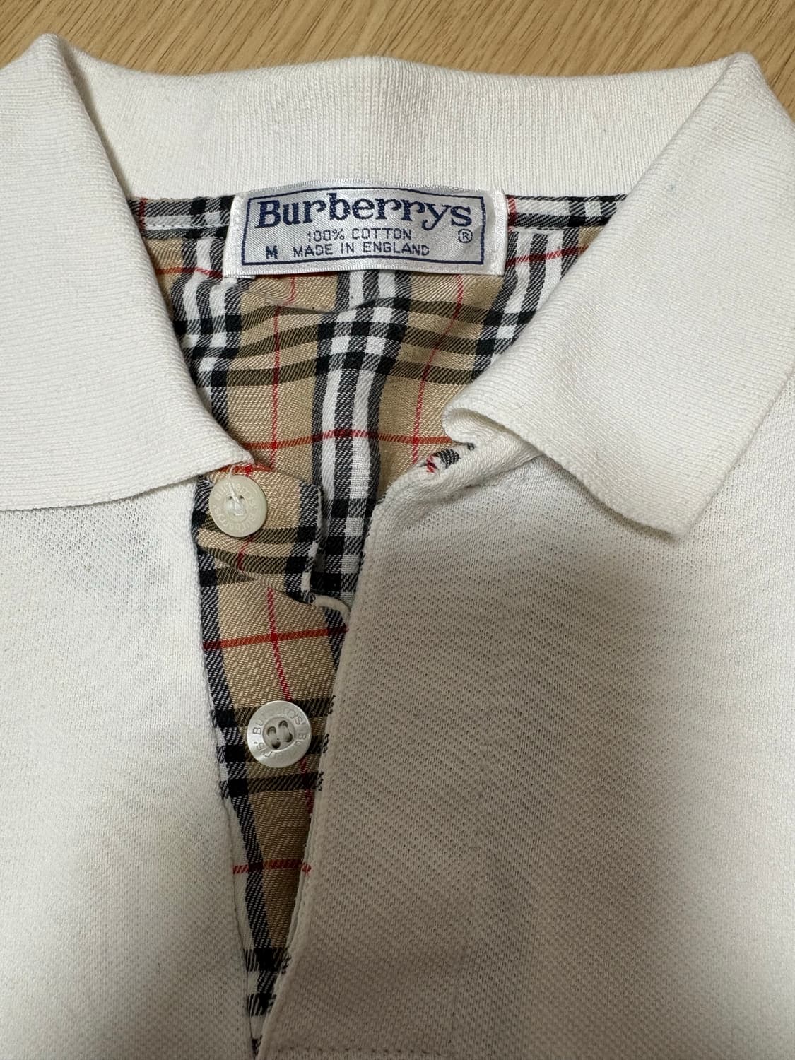 버버리 크레스트 로고 화이트 긴팔 폴로 셔츠 상품이미지2