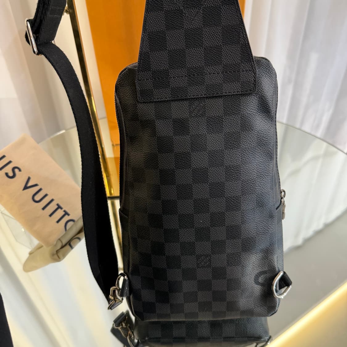 루이비통 다미에 그라파이트 에비뉴 슬링백 상품이미지5