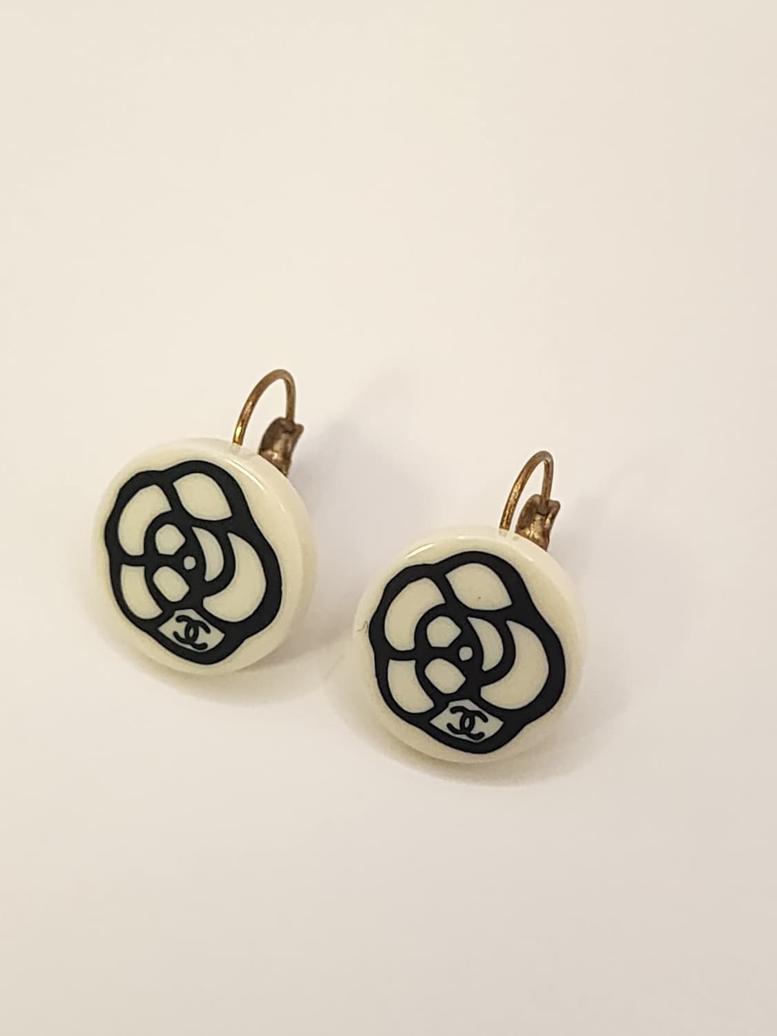 샤넬 까멜리아 귀걸이 상품이미지3