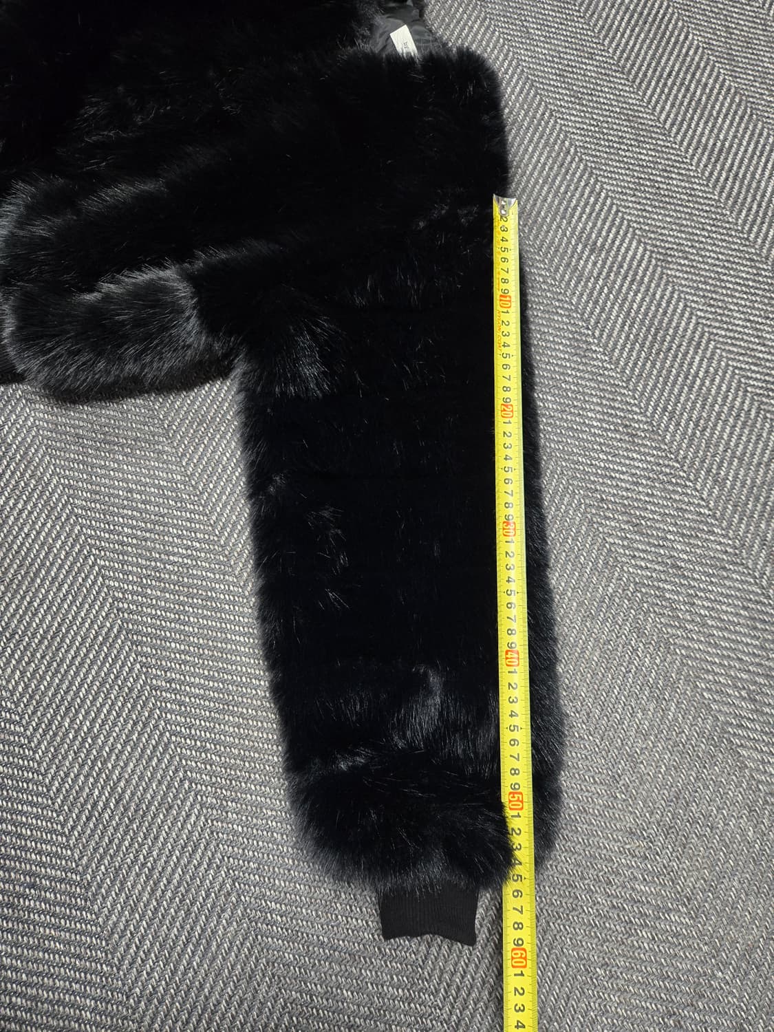 바이씨니 by ssiny 블랙 크롭 퍼 자켓 상품이미지7