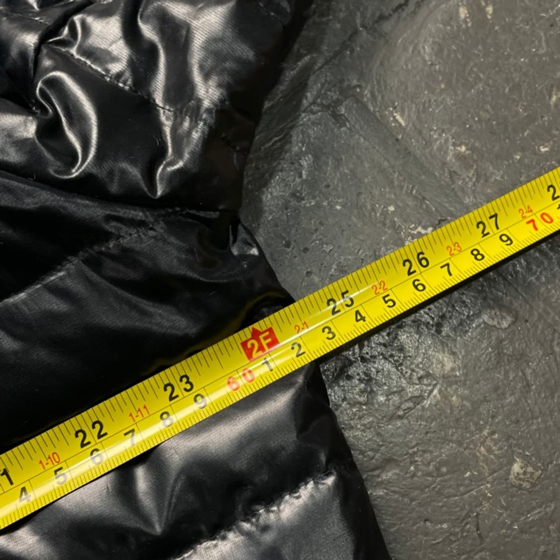 105 아디다스 유광 경량패딩 상품이미지6