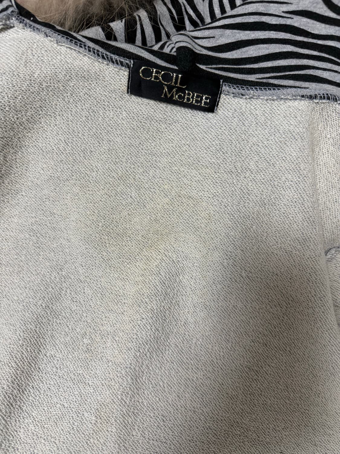 세실맥비 투웨이 지브라 퍼후드집업 상품이미지4