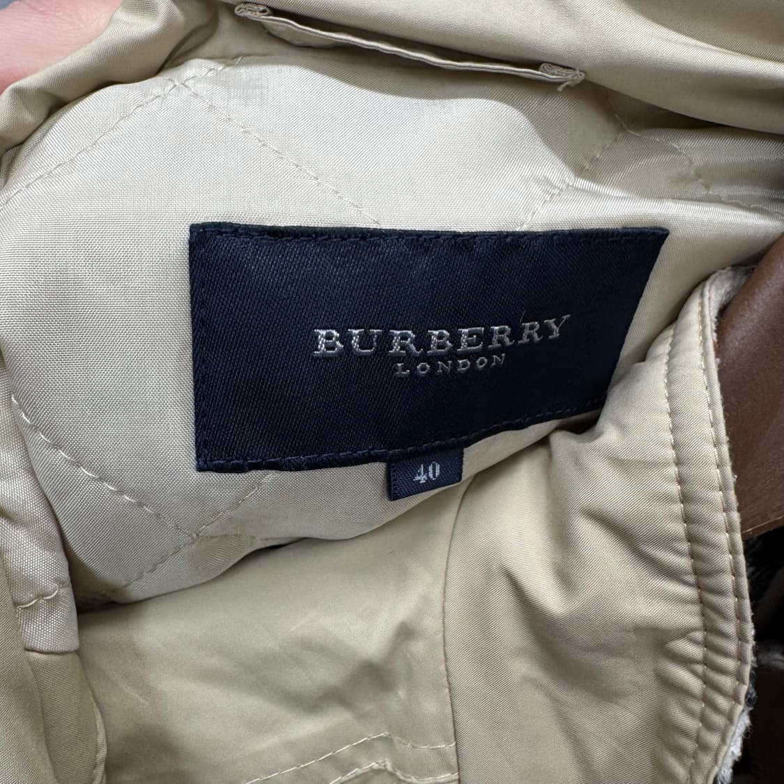 00s 버버리 패딩 점퍼 내피 리버시블 베스트 디테일 베이지 상품이미지8