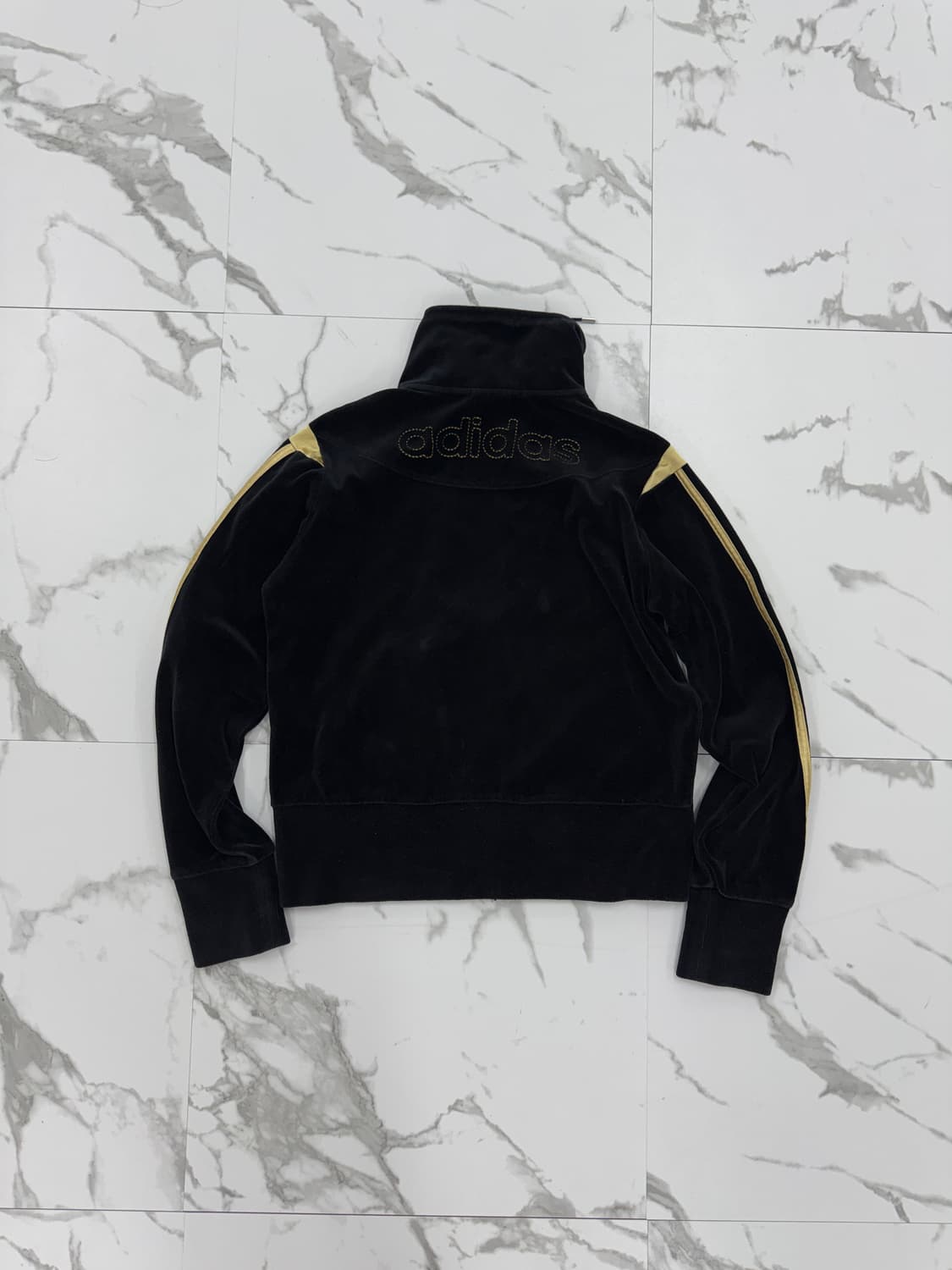 아디다스 벨루어 블랙 트랙탑 상품이미지2