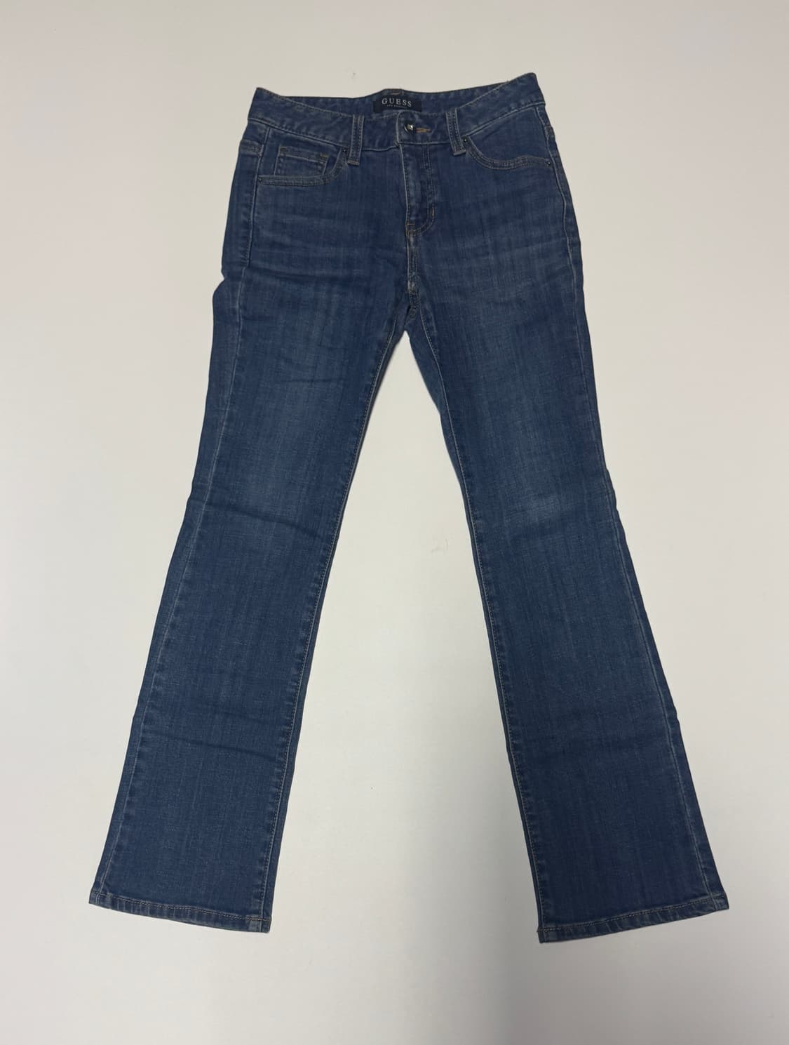 여성 게스 Guess 22년도 스판 혼방 세미 부츠컷 데님팬츠 상품이미지1