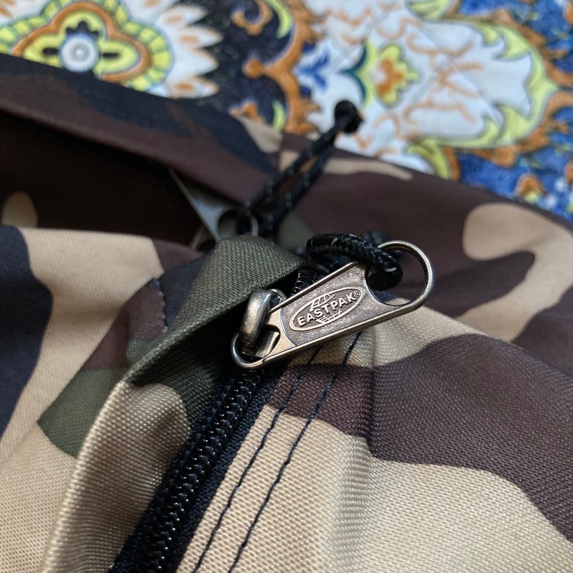 빈티지 Eastpak 이스트팩 밀리터리 카키 카모플라쥬 백팩 가방 상품이미지4