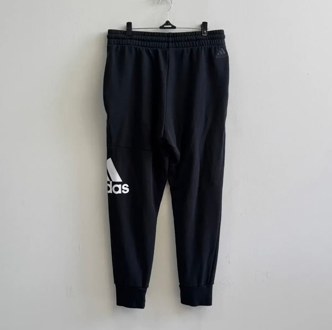 아디다스 에센셜 프렌치 테리 테이퍼드 커프 로고 팬츠 L 상품이미지2
