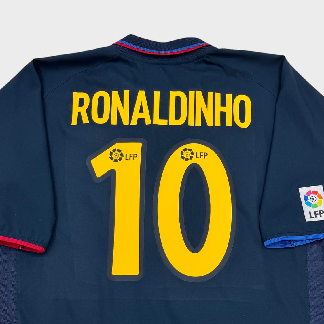 02-04 바르셀로나 어웨이 No.10 호나우지뉴 상품이미지7