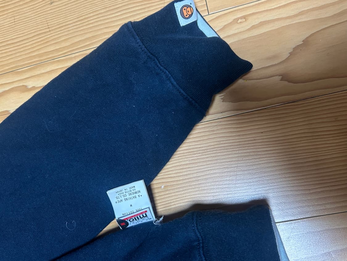 베이프 청계& 베이미마일로  리버서벌 맨투맨 상품이미지3