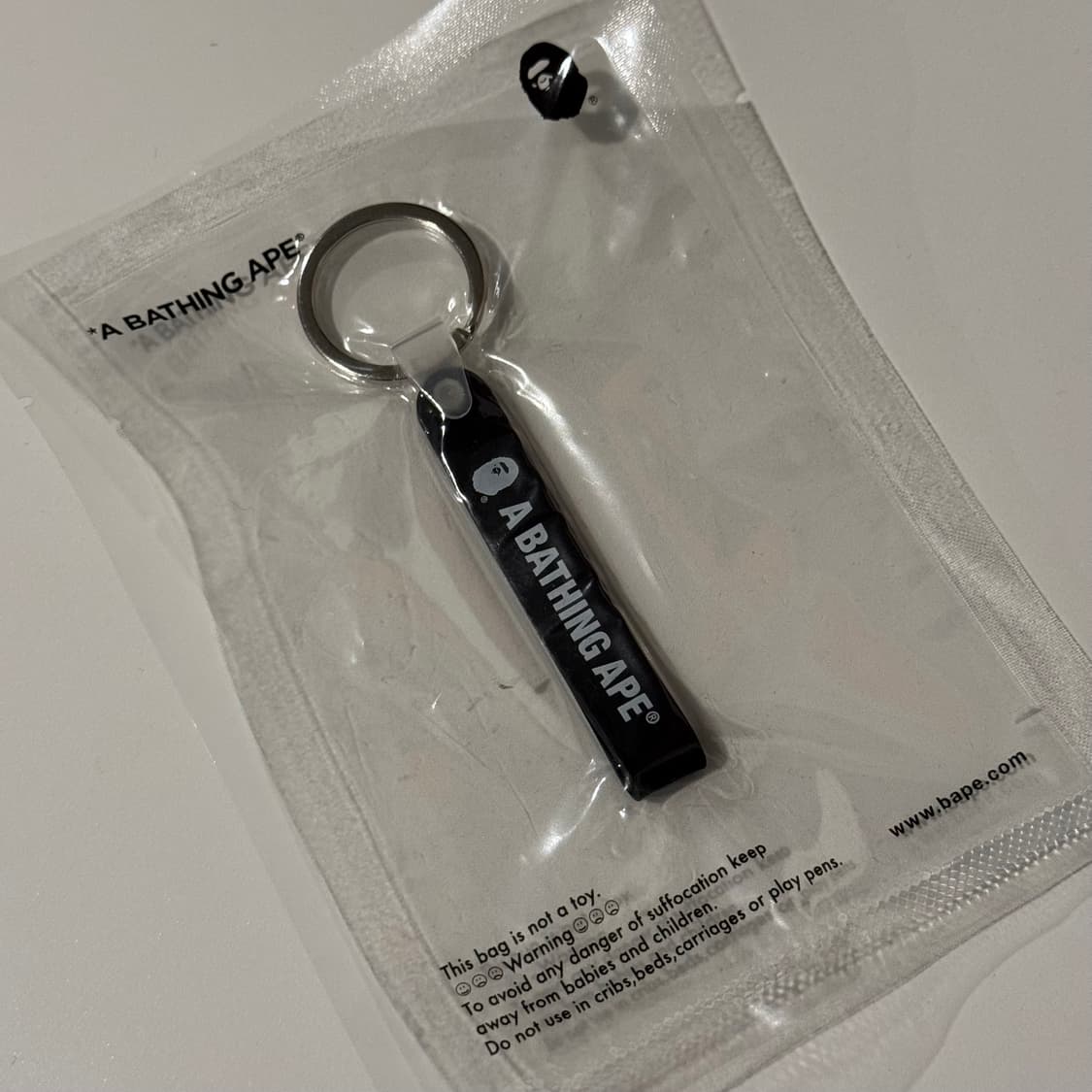 베이프 러버 루프 키체인 상품이미지1