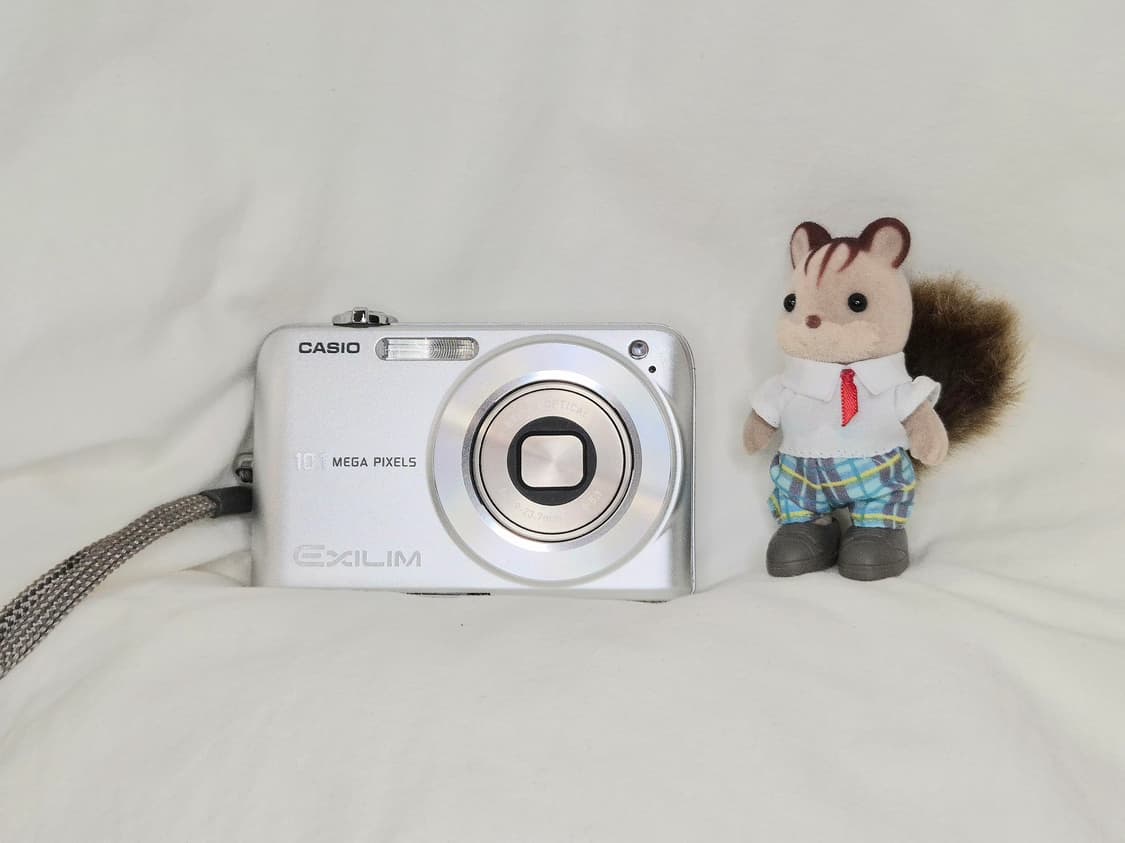 작례)르세라핌 은채픽✨️ 카시오 엑슬림 z1050 실버 판매합니다 🔮 상품이미지1