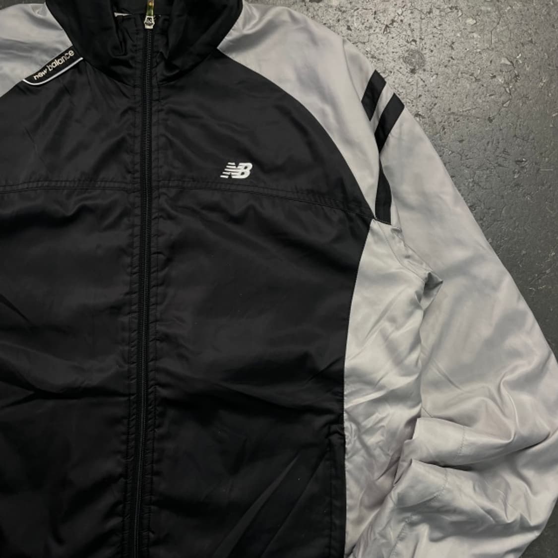 105  뉴발란스 바람막이 상품이미지2