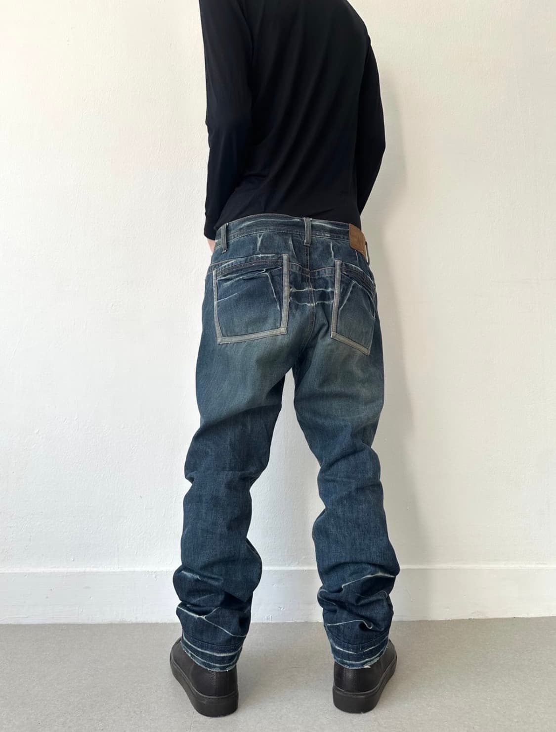 아르마니 익스체인지 크랙 워싱 데님 팬츠 상품이미지1