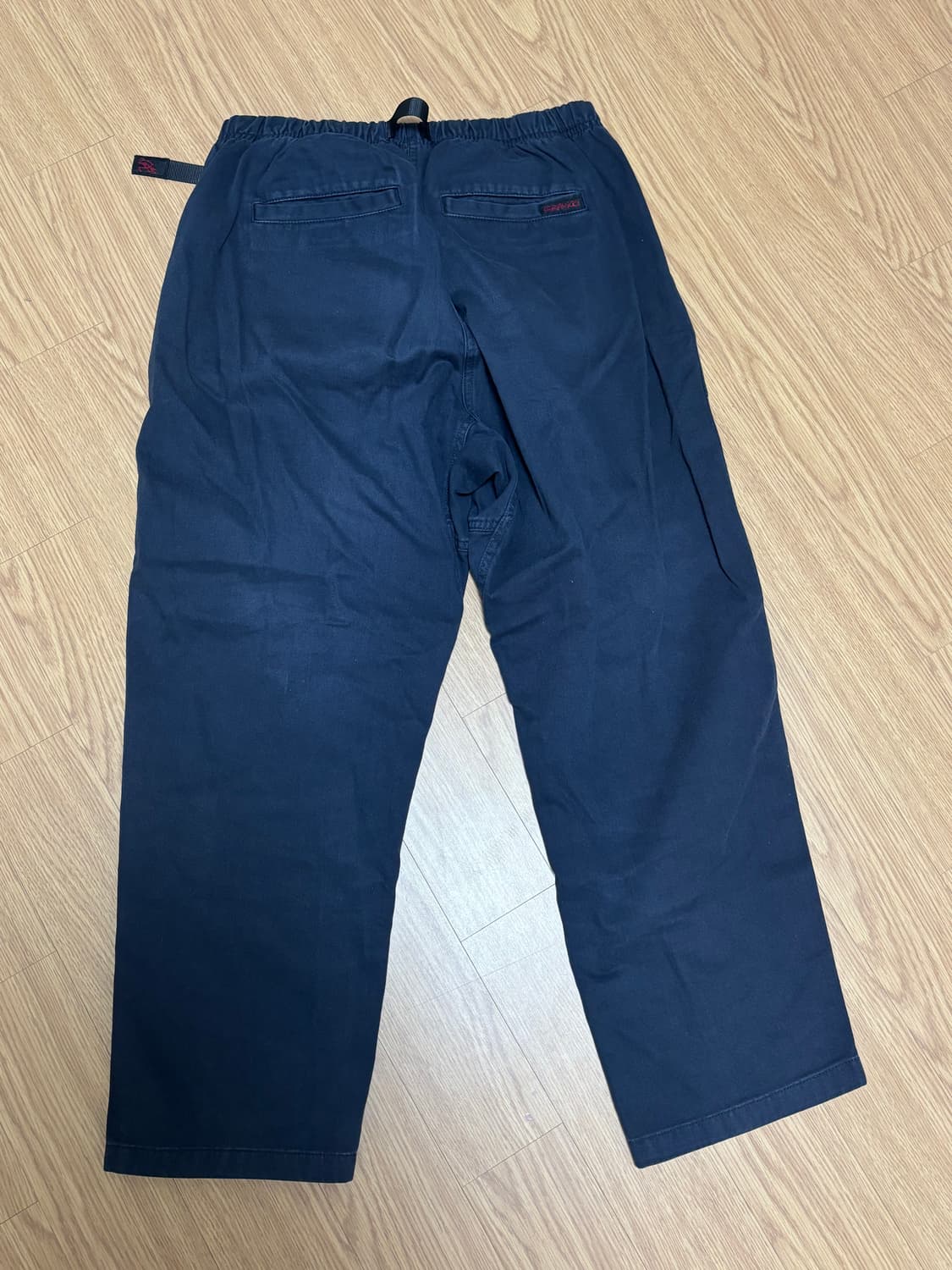 그라미치 루즈 테이퍼드 팬츠 M 네이비 상품이미지3