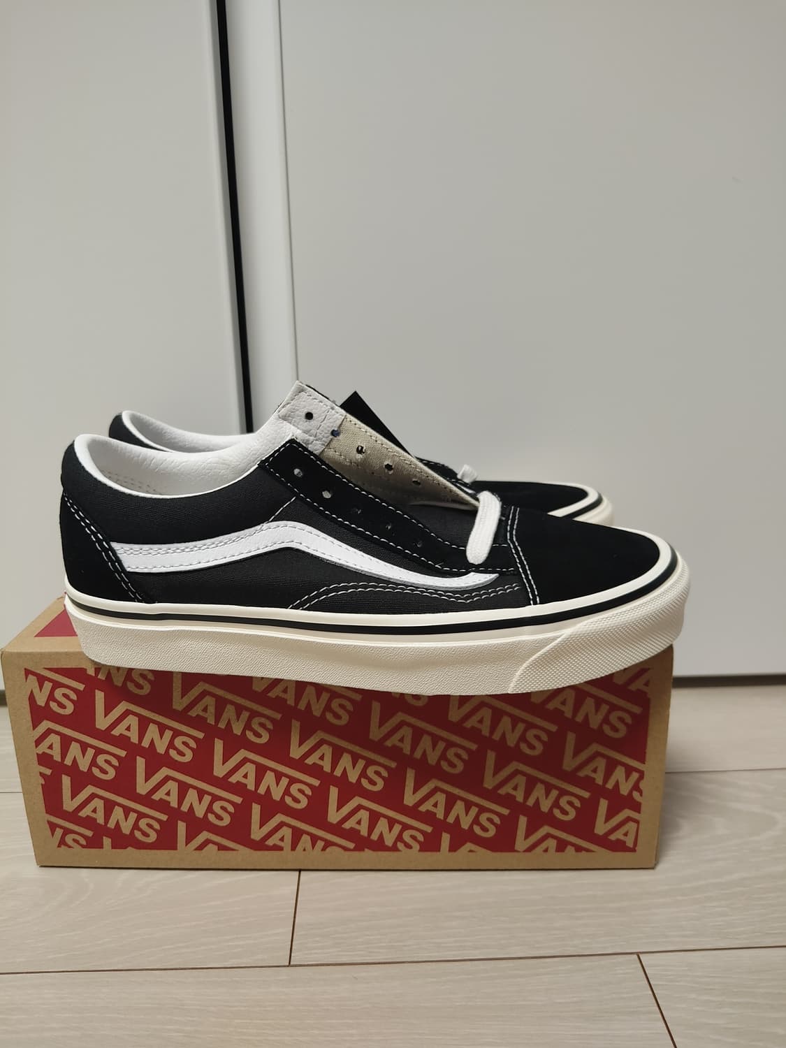 새상품 반스 울드스쿨 230 무료배송 상품이미지1