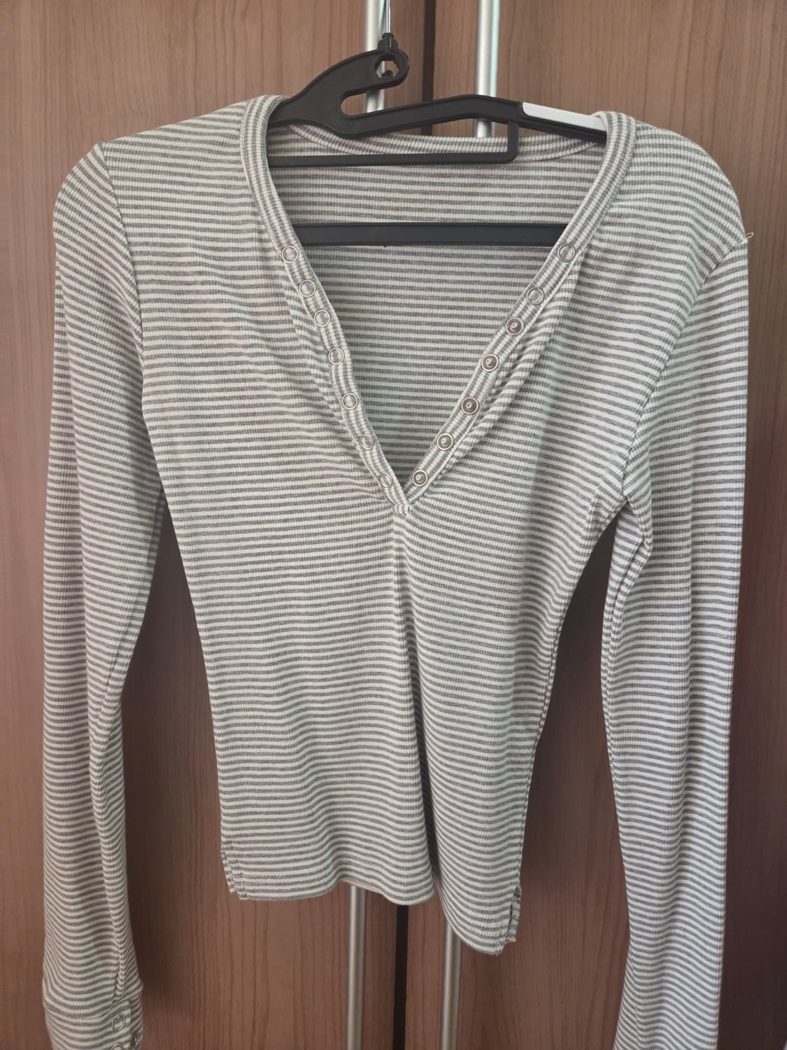 제니오 글림 참 스트라이프 롱슬리브 상품이미지3