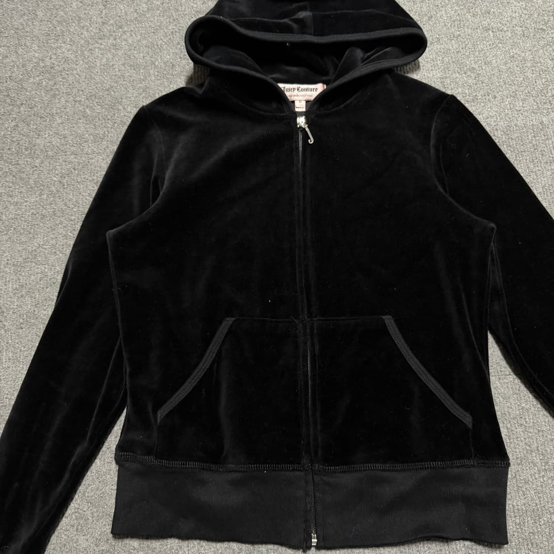 쥬시꾸뛰르 블랙 벨벳 후드집업 s 상품이미지3