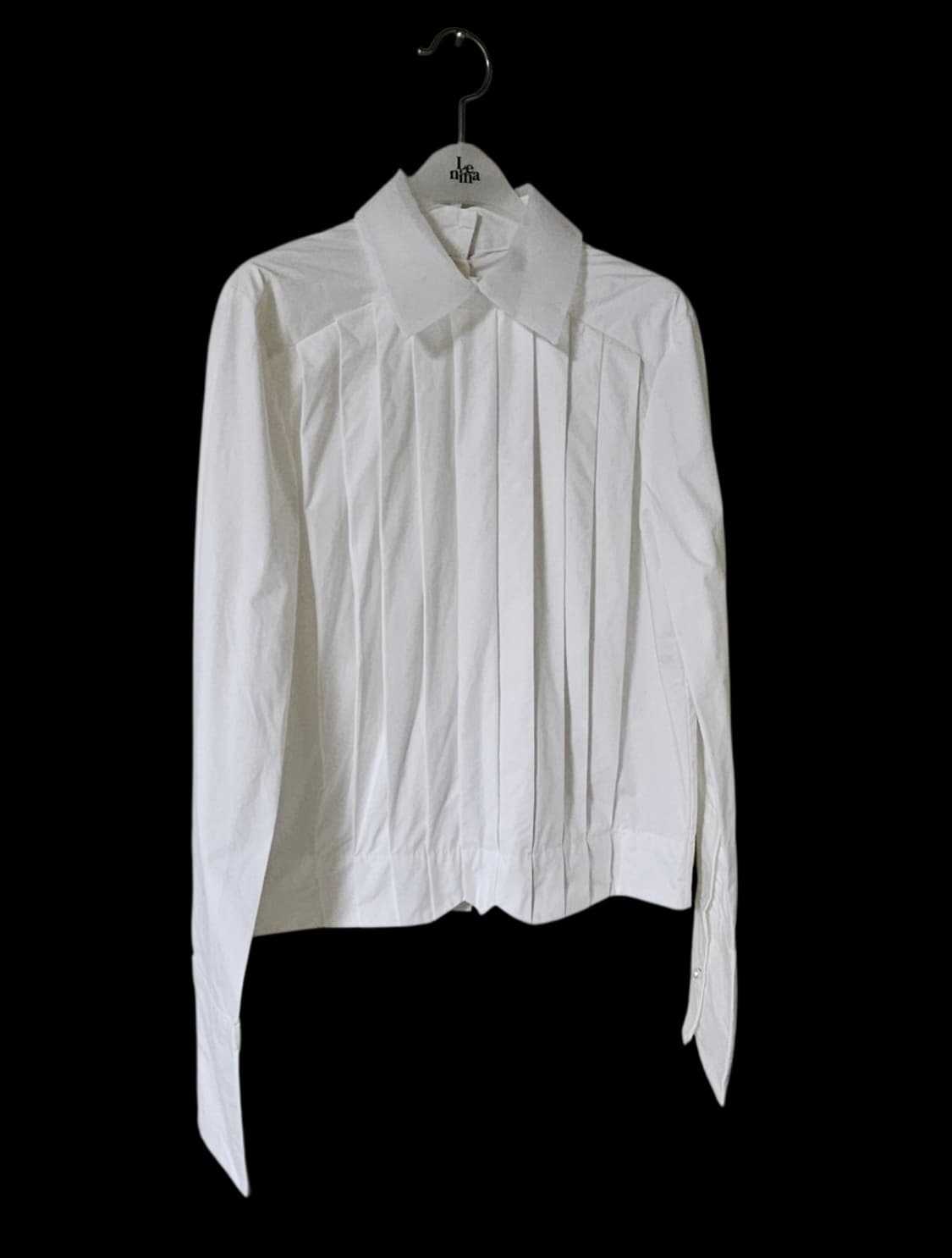 핀턱 디테일 화이트 셔츠 / 미착용 / 소매 진주버튼 / 후면여밈 상품이미지3