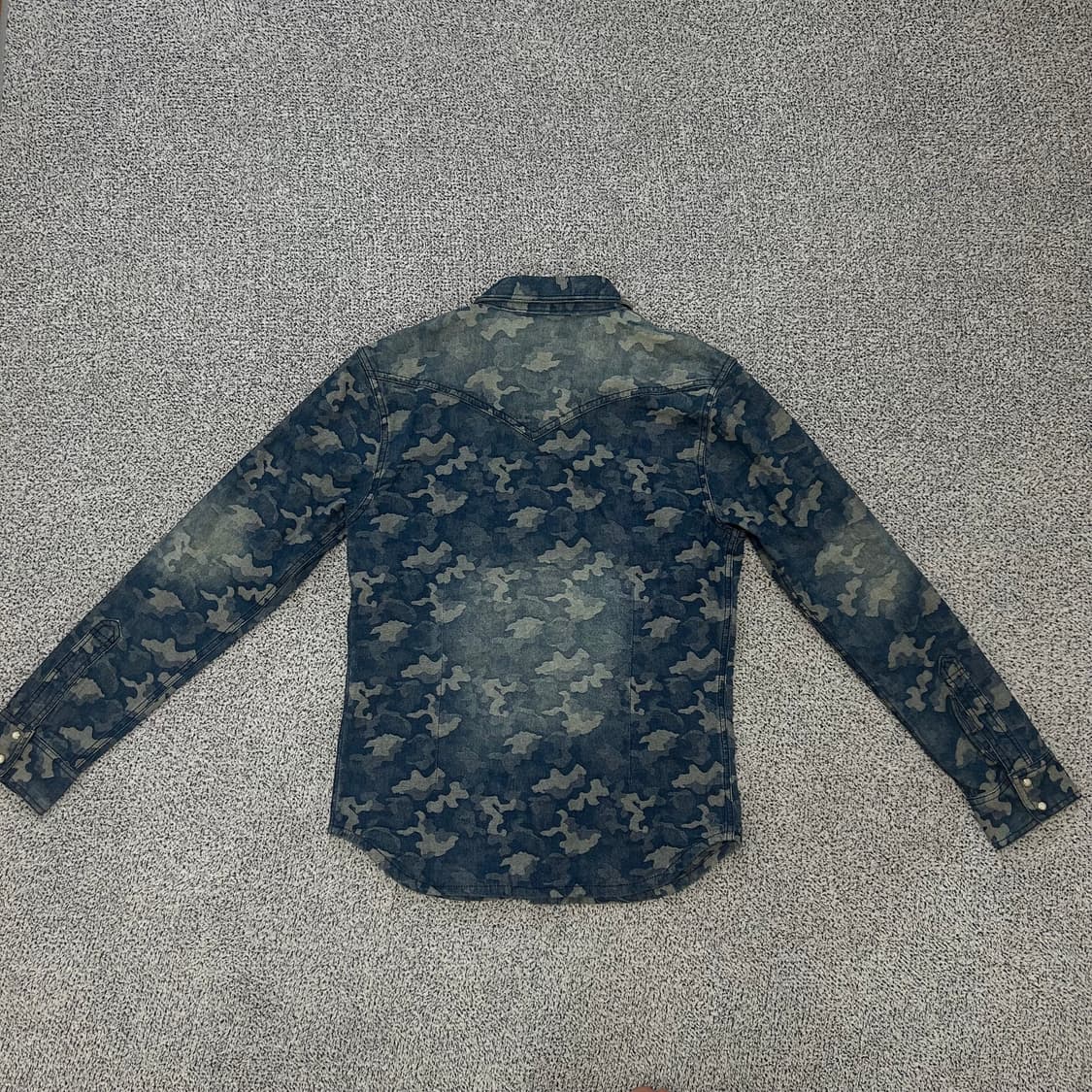 Fullglow Camo Denim Shirt. 상품이미지4